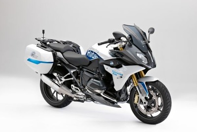 BMW コネクテッドライド 発表---バイクと車の事故を防ぐ次世代安全技術 画像