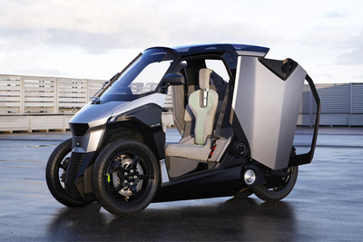 バイク、それとも車? PSAがシティコミューターPHV発表 画像
