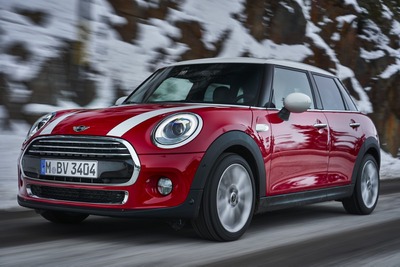 MINI ハッチとコンバチ、7速デュアルクラッチ搭載…ナビ連動で自動シフトダウンも 画像