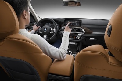 BMW X3 新型、中国仕様車にも最新コネクト…北京モーターショー2018で発表へ 画像