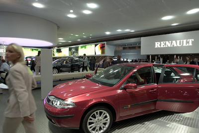 【フランクフルトから東京ショー2001へ】本気ならルノー・ブースへ 画像