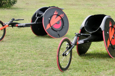 八千代、陸上競技用カーボン車いすを出展へ…ウェルフェア2018 画像