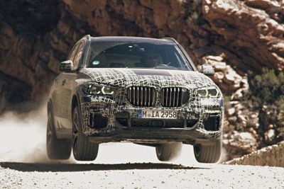 BMW X5 新型、プロトタイプの画像を公開 2018年後半発表予定 画像