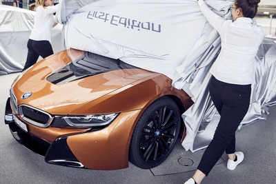 BMWが i8 ロードスター納車開始、最初の18台はオーナーズクラブ会員へ 画像