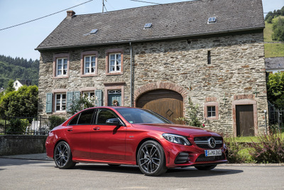 メルセデスAMG C43 、390hpにパワーアップ…改良新型を欧州発売 画像