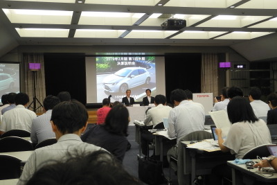 トヨタ 白柳専務、原価低減「鉛筆1本でも大切にする」 画像