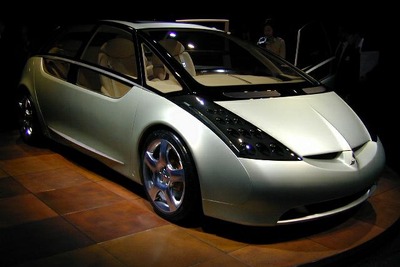 【東京ショー2001出品車】ASV技術のショーケース三菱『SPACE LINER』 画像