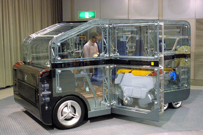 【東京ショー2001出品車】透明のパネルでできたコンセプトカー、ホンダ『UNIBOX』 画像