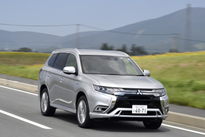 【三菱 アウトランダーPHEV 新型試乗】新エンジンの効果絶大、EV的にも使えるSUV…片岡英明 画像