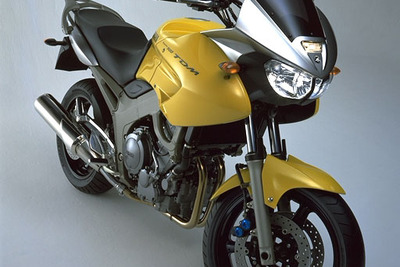 【東京ショー2001 MC出品車】ボアアップで897ccに拡大!! ヤマハ『TDM900』 画像