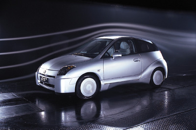 【東京ショー2001出品車】トヨタ『ES3』---『ヴィッツ』の次の環境・経済車 画像