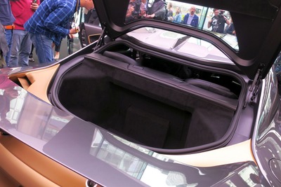 日産 GT-R50 のウイングは昇降式、ボンネットとトランクリッドの開き方が！ 画像