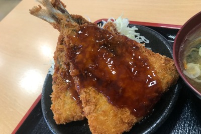 こんなところで? 遠回りしたくなるアジフライ!! 東名港北PA 画像