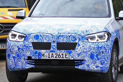BMWの新EVシリーズ第一弾「iX3」を鮮明に捉えた…スクープ 画像