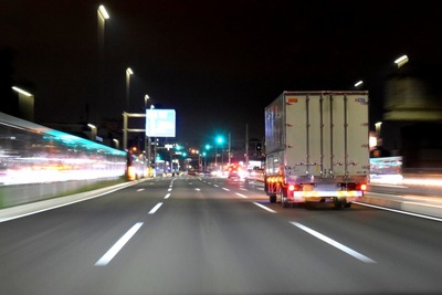 トラックドライバーの長時間労働を改善へ、ガイドラインを発表　国交省 画像