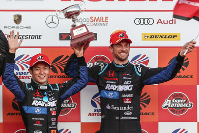 【SUPER GT 最終戦】RAYBRIG NSXの山本尚貴&ジェンソン・バトン、GT500ドライバーズタイトルを獲得…ホンダ勢8年ぶり 画像