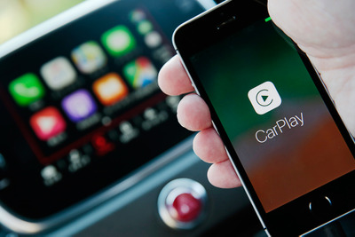 【アバルト 595 コンペティツィオーネ 試乗】ついにアバルト595にCarPlayが搭載 これからの時代を牽引するのはオシャレで賢いアウトローな1台 高山正寛 画像