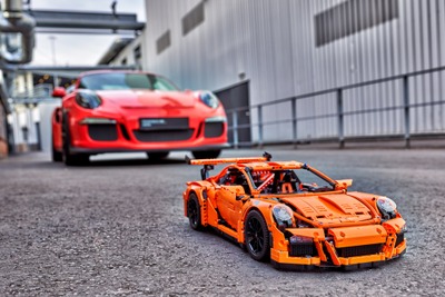 レゴ 911GT3 RS、最後の1台がポルシェ工場からラインオフ?! 後継モデル開発中 画像