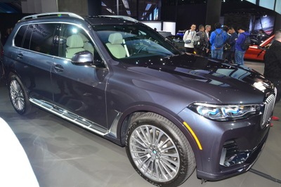 BMW X7、最上級SUVは7万3900ドルから…ロサンゼルスモーターショー2018 画像