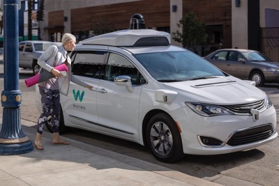 グーグルのウェイモ、無人の自動運転タクシーを運用開始…アプリで呼び出す 画像