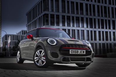 MINI「JCW」に2019年型、231馬力ターボ搭載…最新コネクト採用 画像