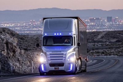ダイムラー、レベル4の自動運転トラックの開発に5億ユーロを投資…CES 2019 画像