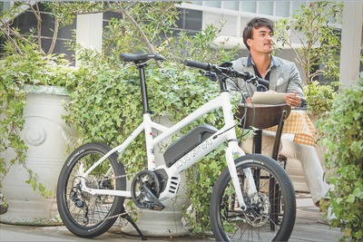 ミニベロタイプのe-bike「ルイガノ アセント e-sports」、1月下旬からあさひで発売 画像