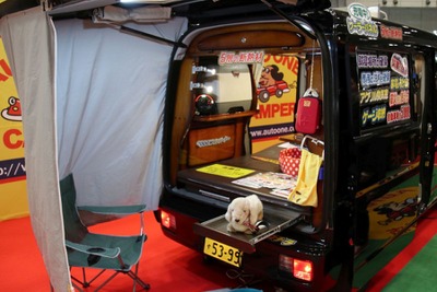 エブリイ 愛犬仕様、ルーフベンチレーターや洗い場など機能充実…ジャパンキャンピングカーショー2019 画像