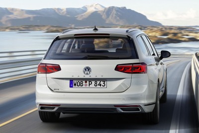 VW パサートPHVに改良新型、EVモード4割拡大…ジュネーブモーターショー2019で発表予定 画像