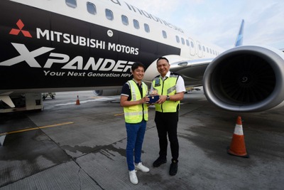 三菱 エクスパンダー が航空機の機体に、インドネシアで運航開始 画像