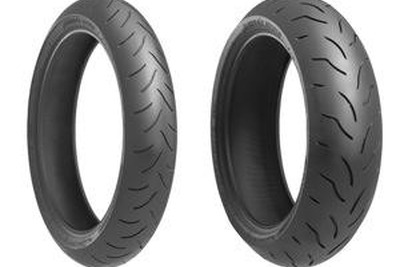 ブリヂストン、大型バイク用にスポーツタイヤ発売 画像
