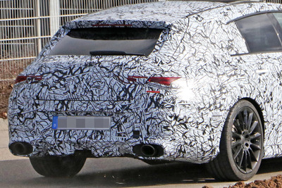 メルセデスベンツ CLAシューティングブレーク 新型、306馬力「AMG 35」を初スクープ! 画像