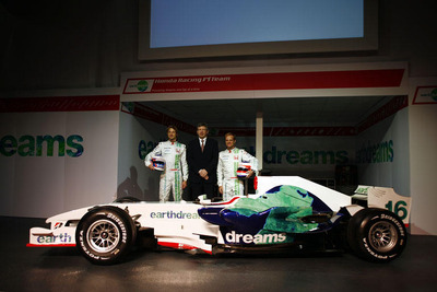 【ホンダF1】ロス・ブラウン「RA108はコンセプトが違う」 画像