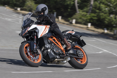 【KTM 1290スーパーデュークGT 試乗】思わず「神バイク……」と呟いた…河西啓介 画像