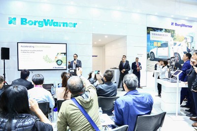 ボルグワーナー、新開発の電動車向け車載充電器発表…上海モーターショー2019 画像