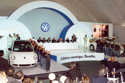 VW メキシコ生産10周年、新たに10億ドル投資へ 画像