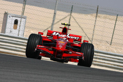 フェラーリとトヨタ、バーレーンでテスト 画像
