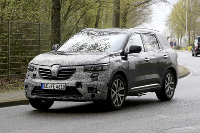ルノー旗艦SUV「コレオス」改良新型、2019年内にもデビューへ 画像