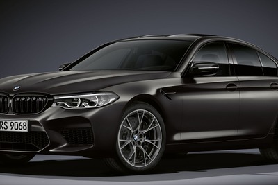 BMW M5 に35周年記念車、ゴールドアクセント内装＋625馬力…世界限定350台 画像