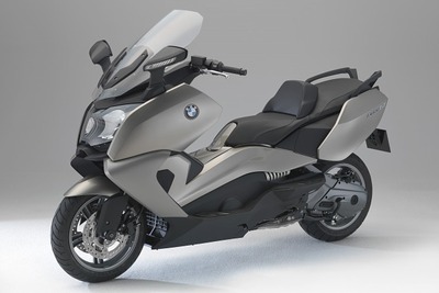 BMW C650GT など、リアブレーキホースが損傷するおそれ…対策品不具合発覚で再リコール 画像