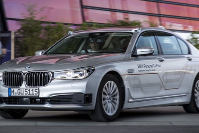 BMW、最新の自動運転プロトタイプ発表…ドライバーレスも可能 画像