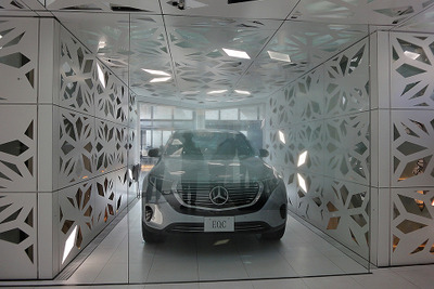 メルセデス次世代インフォテインメントが実装された家にLOVOTが加わると…Mercedes me Tokyo 夏限定イベント 画像