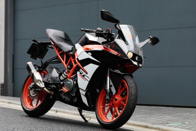 【浦島ライダーの2輪体験記】シングルスポーツの楽しさをギュッと凝縮した「KTM RC390」 画像