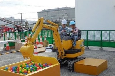 コマツ湘南工場フェア…建機デモやキャラクターショー 10月13日 画像