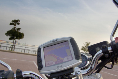 【GARMIN zumo550 使ってみた (1)】これならツーリングでも迷わない バイク専用ナビ 画像