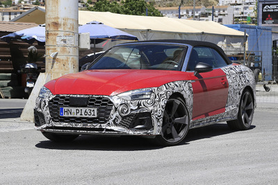 アウディ S5カブリオレ に早くも改良新型…よりアグレッシブな顔に進化! 画像