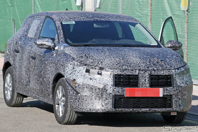 「サンデロ」ってどんな車? ルーマニアの最新鋭ハッチバックをスクープ 画像