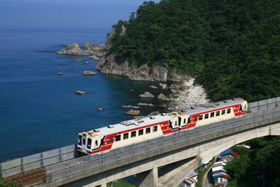 列車の運行区間はリアス線全体の3割程度…92か所が被災している三陸鉄道　台風19号 画像