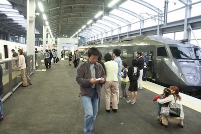 新鳥栖-武雄温泉間は「未整備区間」にあらず…佐賀県知事が九州新幹線西九州ルートの「フル規格ありき」を改めて牽制 画像