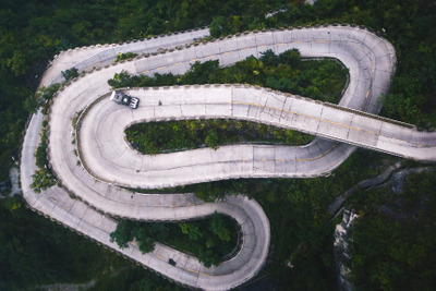 中国で最も危険な峠道、ドリフトで攻めるピックアップ…ケン・ブロック［動画］ 画像